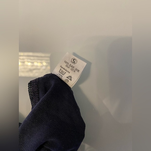 Women’s silk top - Picture 5 of 5